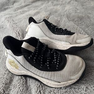 Under Armour Curry Basketball Sporty Sneakers Men 8.5 Woman 10 Activewear